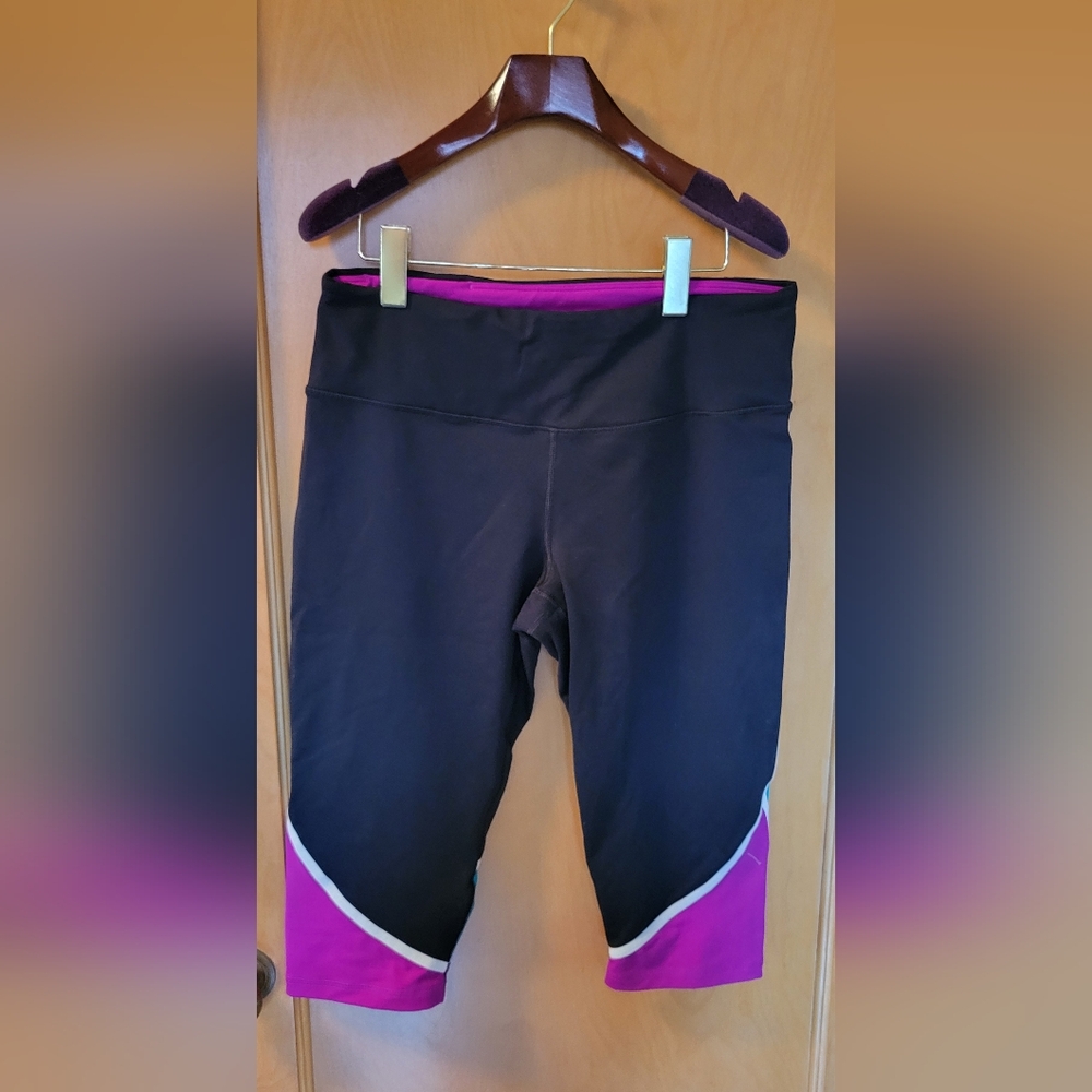Victoria's Secret exercise shorts. Size L/G. Black and pink